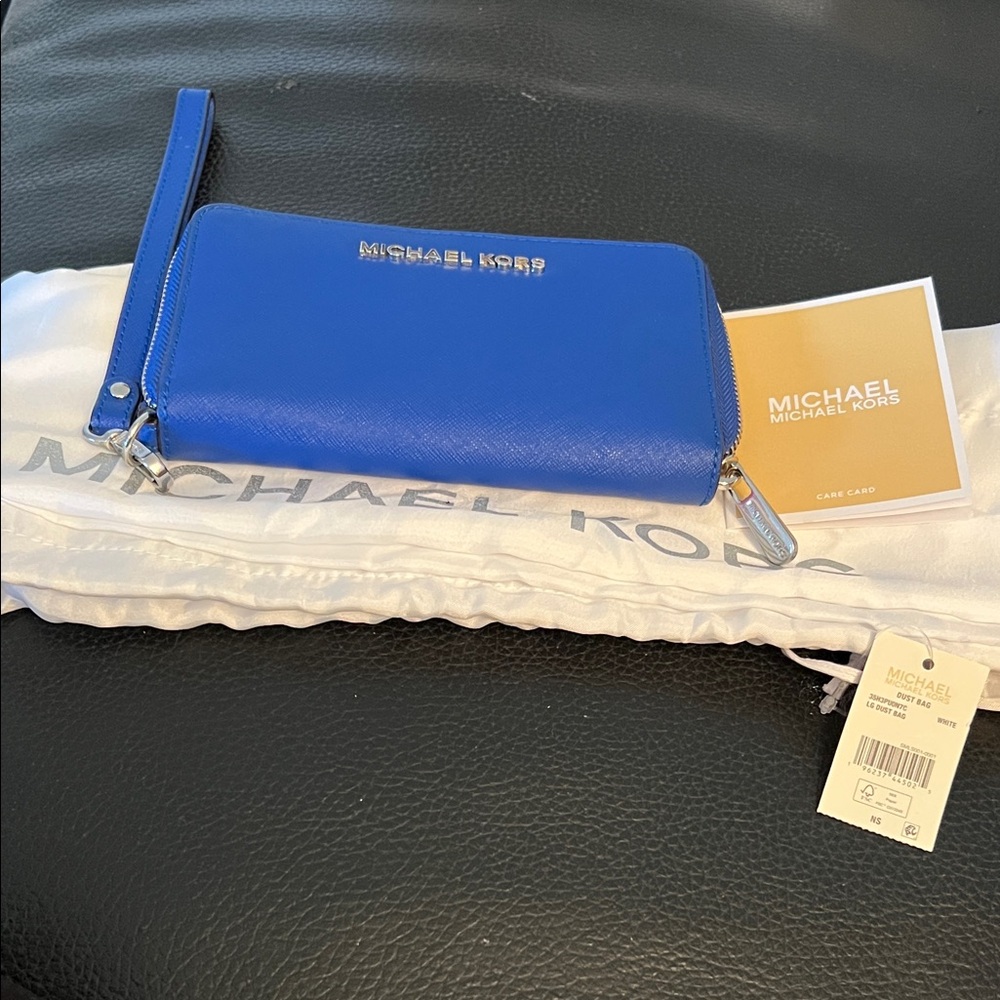 MICHAEL KORS NWOT BLUE LEATHER JET SET WRISTLET WALLET with CARE CARD & DUSTY